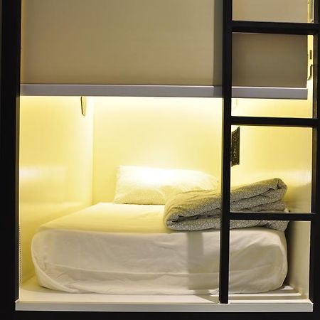 Beary Nice Pod Hostel Singapore Esterno foto