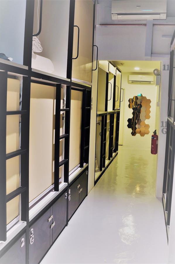 Beary Nice Pod Hostel Singapore Esterno foto